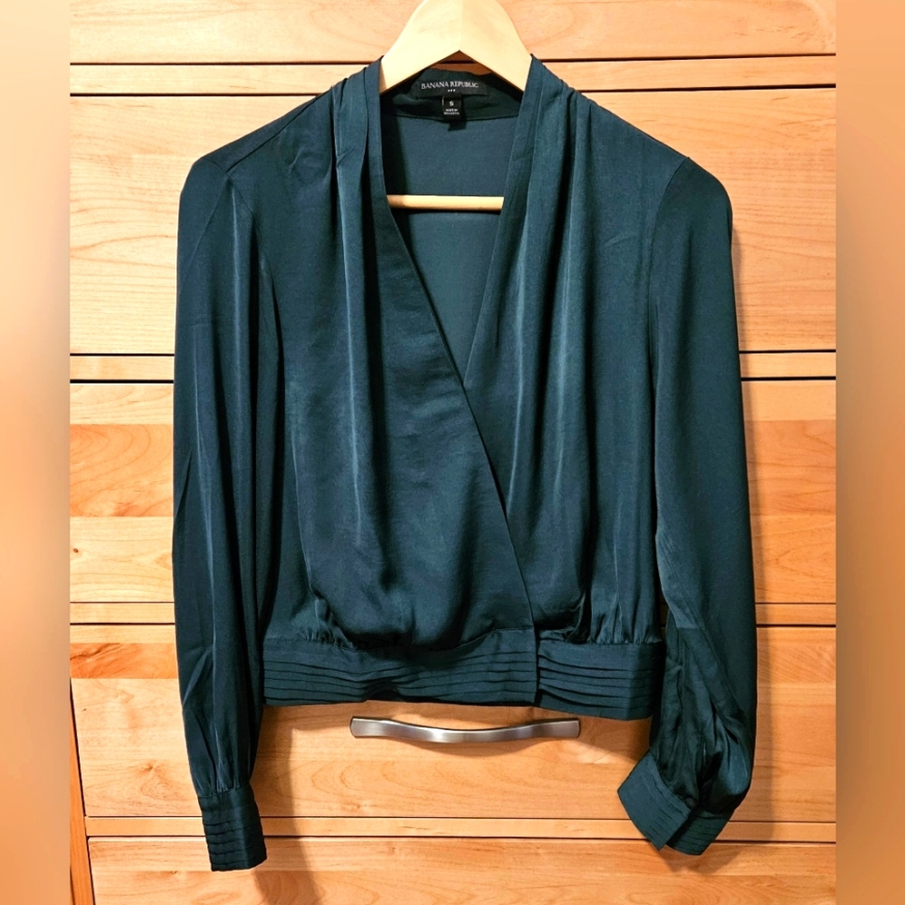 Banana Republic green satin wrap blouse